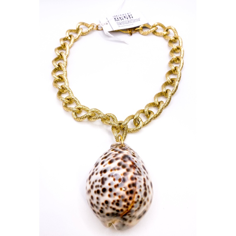 1960s Cowrie Shell 1970s Necklace | Made In The Deep South