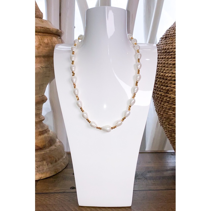 Pearl Chic Necklace | Treasure Jewels