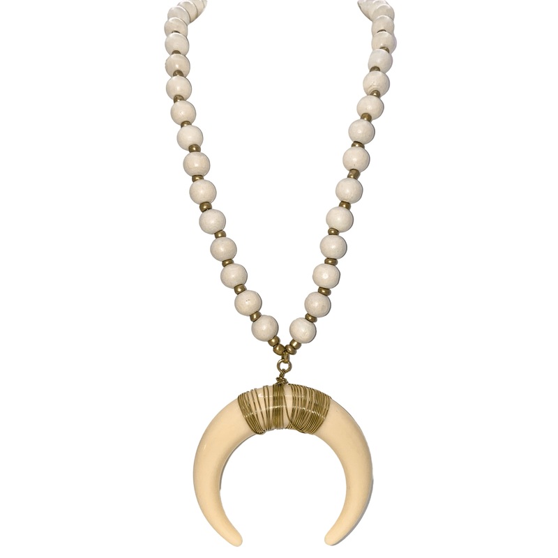 Stock Yard Necklace – White/Ivory