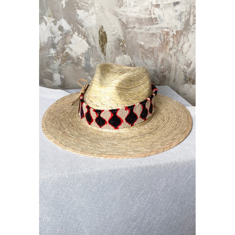 Straw Hat w/Band – 73