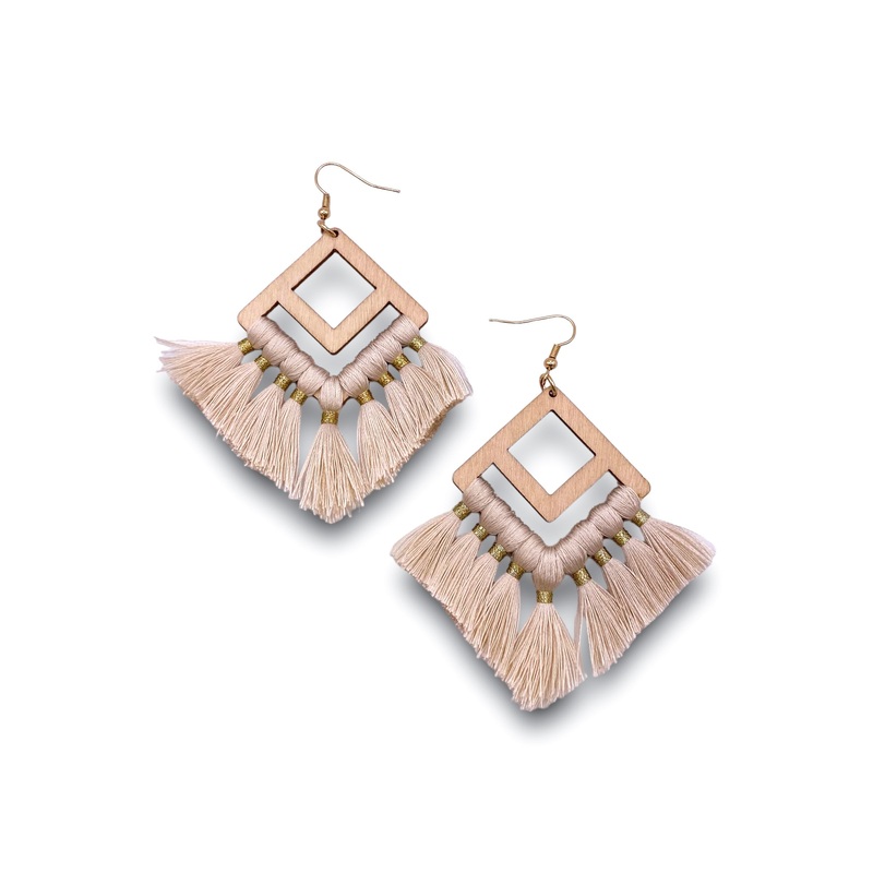 On The Horizon Earring – Ivory
