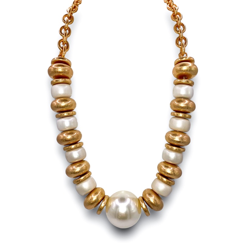 Enter The Room Necklace|Cream/Vintage Gold