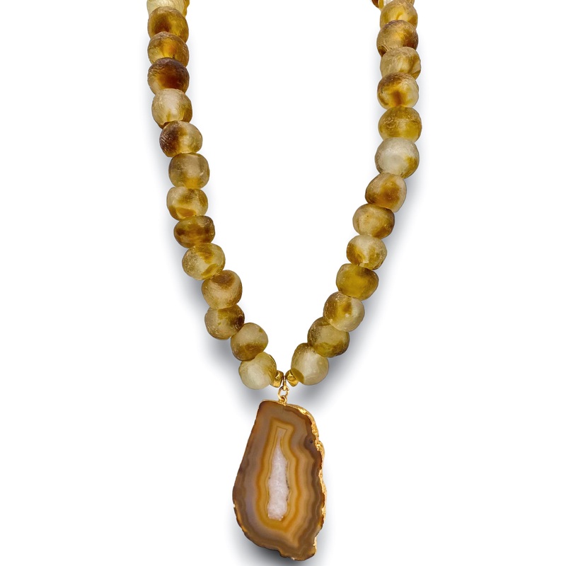 Clear View Necklace – Natural | Virtue – DOORBUSTER