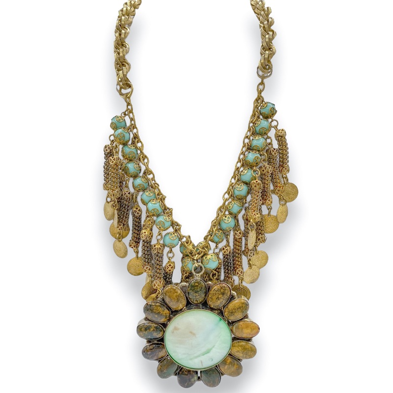 Made In The Deep South 1970s Shell & Agate 1970s Necklace