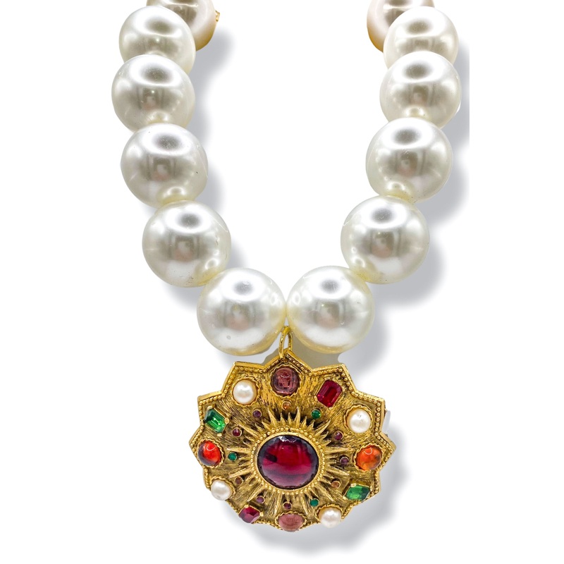 Made in the Deep South 1960s Cabachon Brooch 1970s Necklace