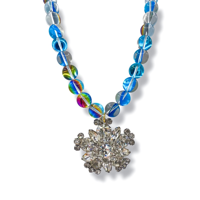 Made In The Deep South 1970s Glass Beads Necklace