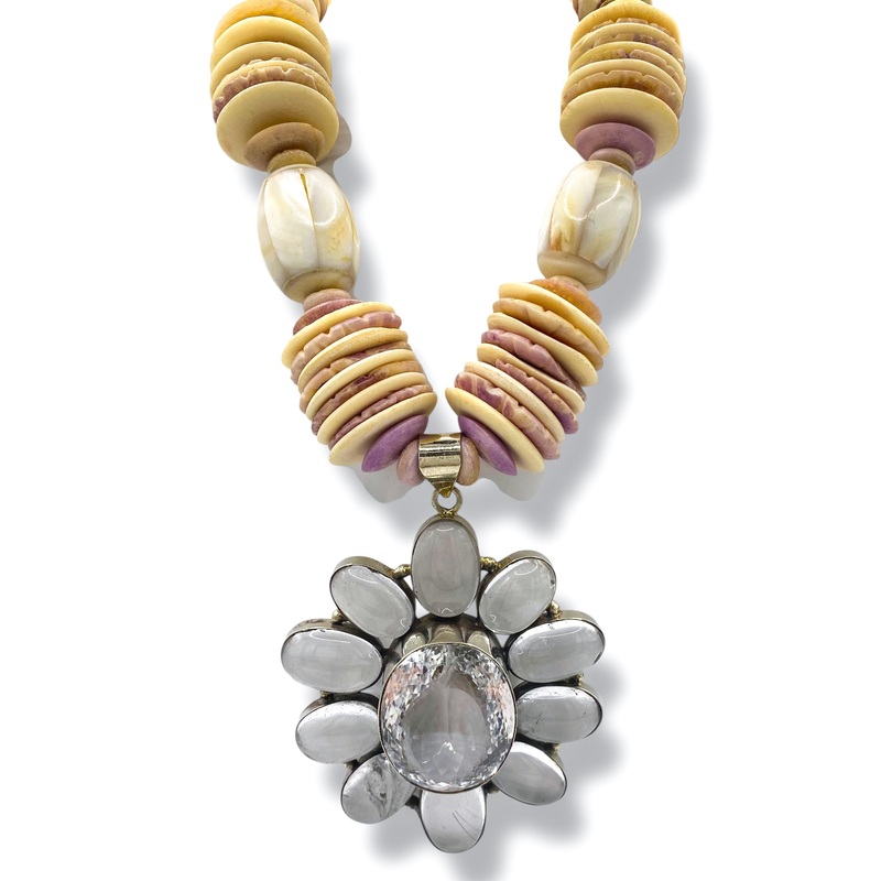 Made In The Deep South 1970s Quartz Pendant 1960s Necklace
