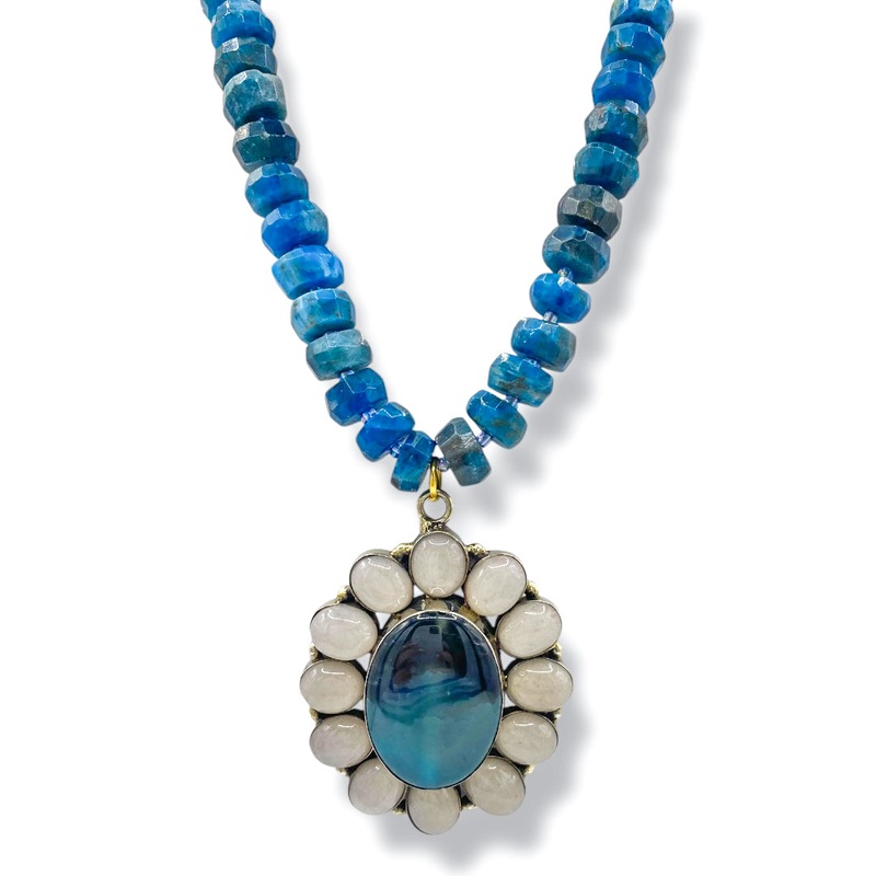Made in the Deep South 1970s Agate & Moonstone Pendant Blue Apatite Necklace