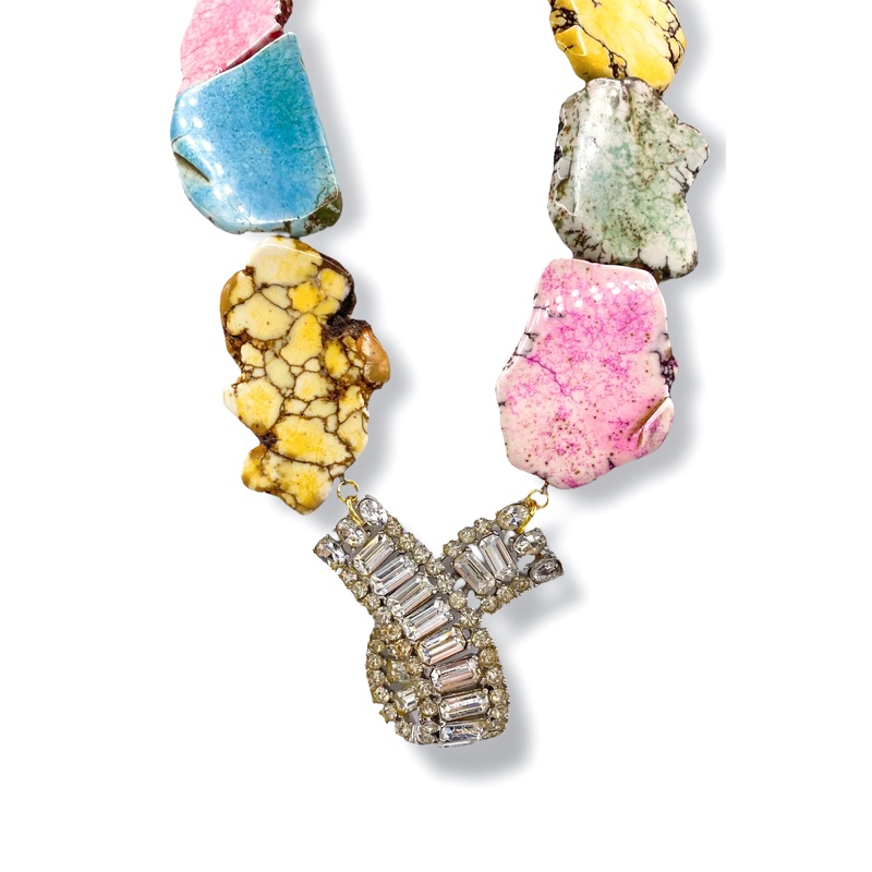 Made In The Deep South 1970s Howlite Necklace