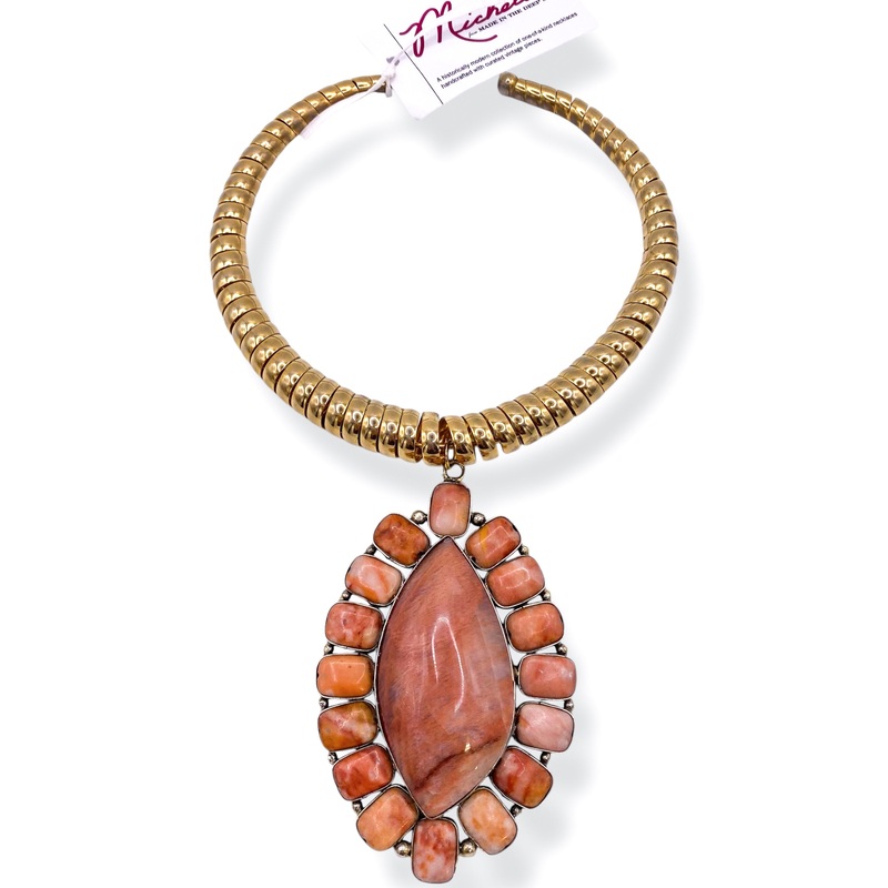 Made in the Deep South 1970s Agate Pendant 1970s Collar Necklace