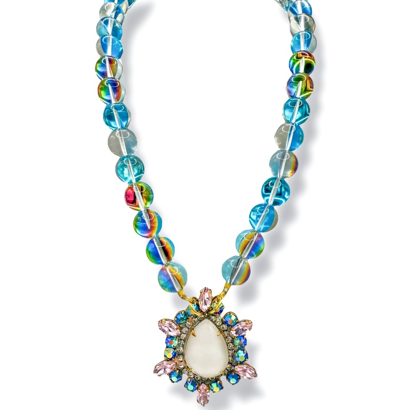 Made in the Deep South 1960s Brooch 1970s Glass Beaded Necklace