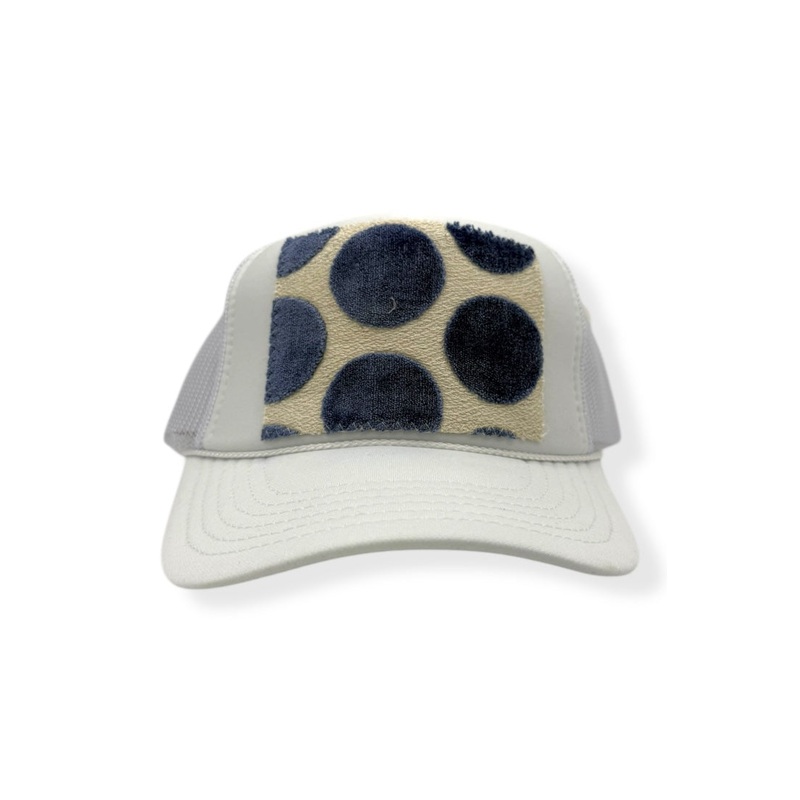 Kilim Trucker – White 379