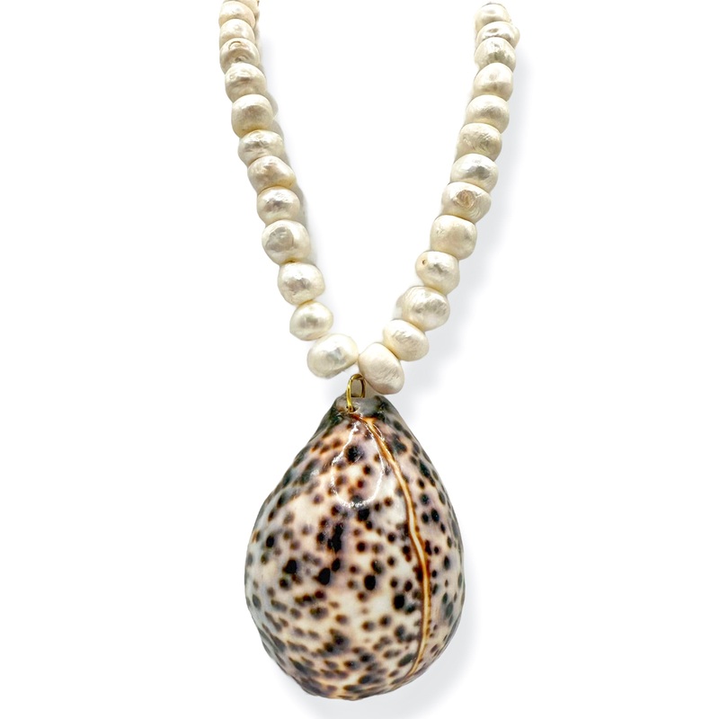 Made In The Deep South 1960s Tiger Cowrie Shell Baroque Pearls Necklace