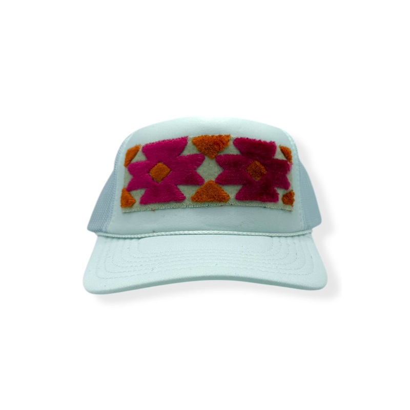 Kilim Trucker – White 421