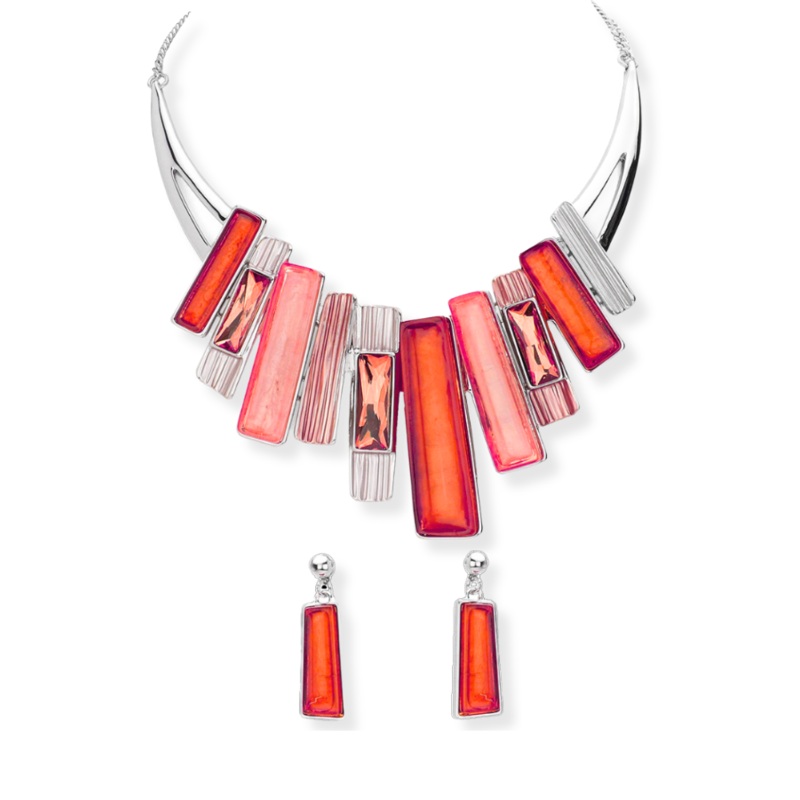The Right Point Red Statement Necklace – TAMMY