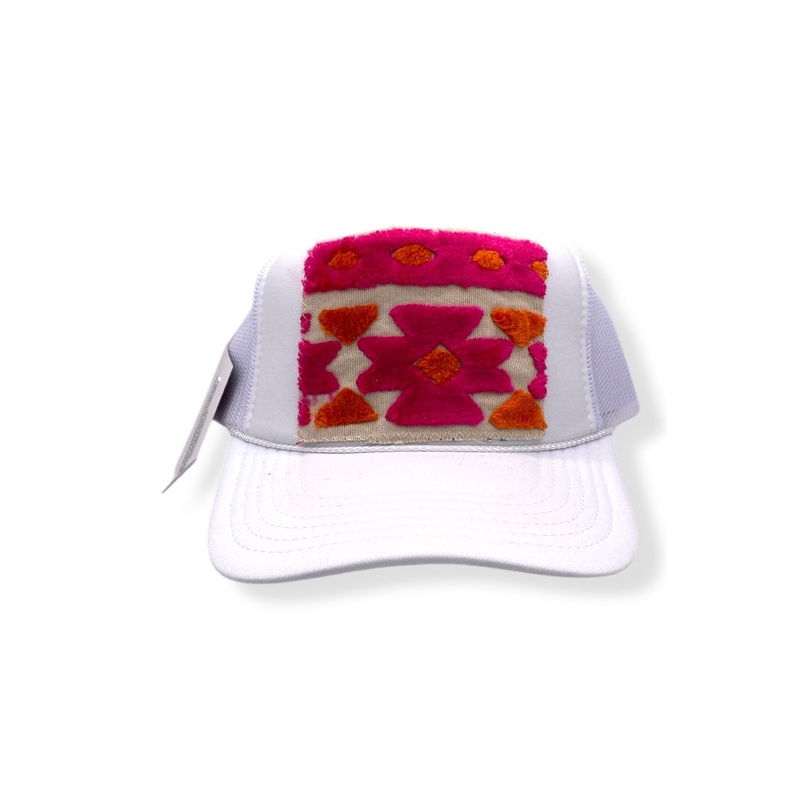 Kilim Trucker – White 390