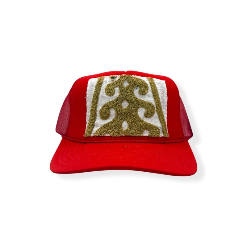 Kilim Trucker Hat – Red 253