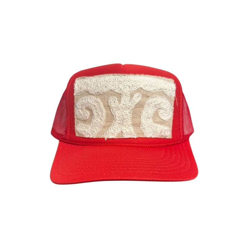 Kilim Trucker Hat – Red 294