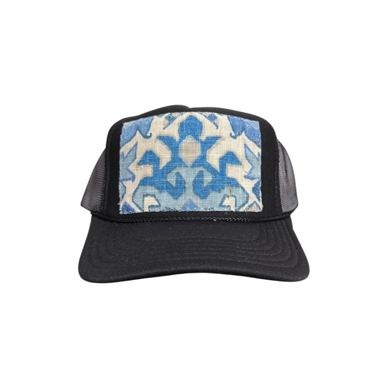 Kilim Trucker Hat – Black 386