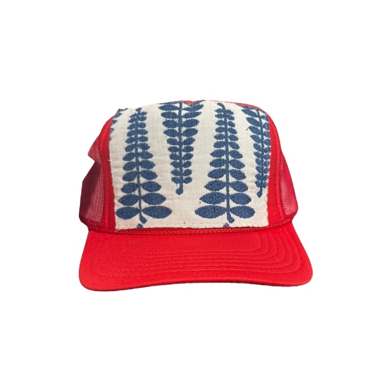 Kilim Trucker Hat – Red 302