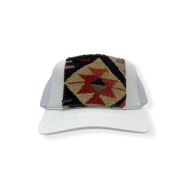 Kilim Trucker – White 426