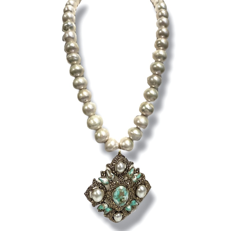 Made in the Deep South 1960s Brooch Baroque Pearl Necklace