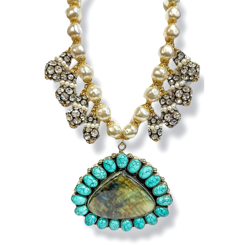 Made in the Deep South 1970s Labradorite & Howlite 1960s Necklace