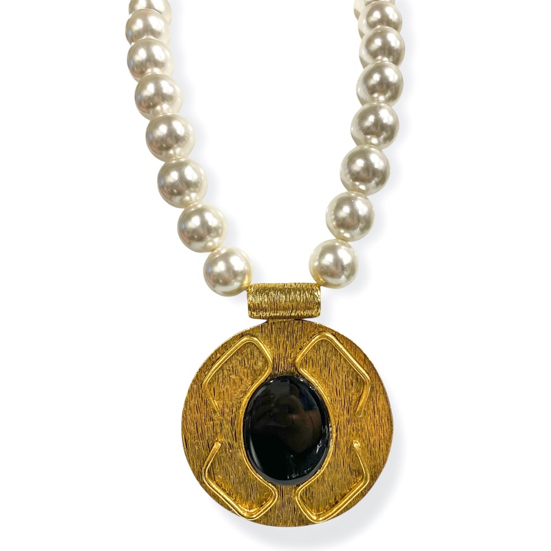 Yochi On The List Pendant Pearl Neckalce