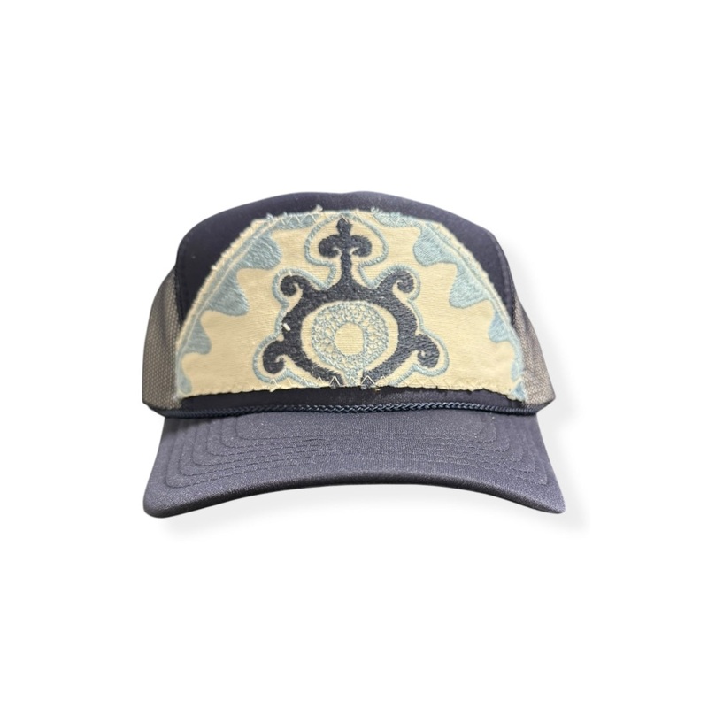 Kilim Trucker Hat – Navy 257