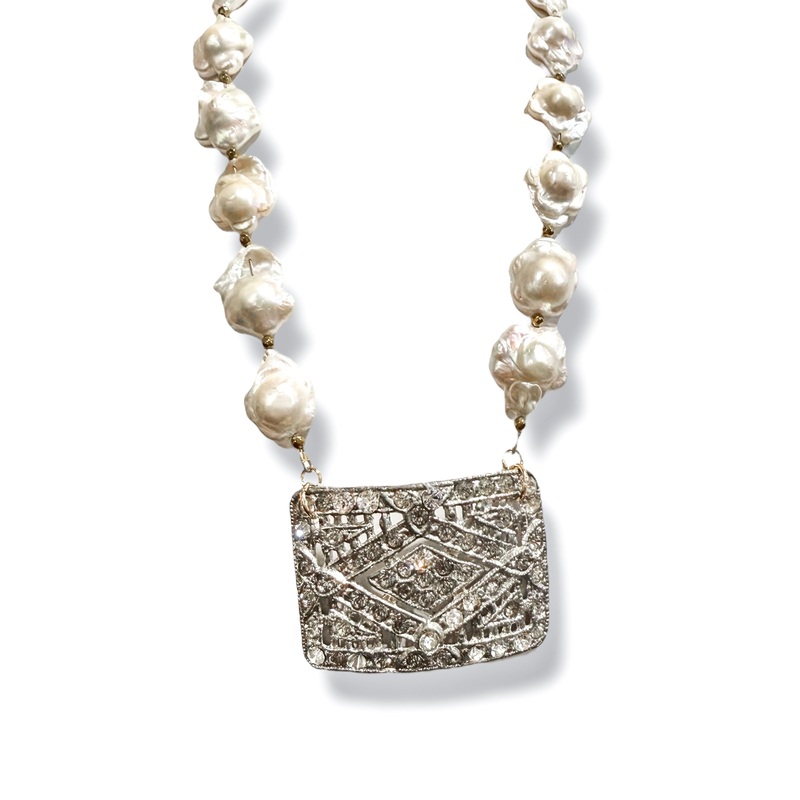 Made in the Deep South 1920s Shoe Clip Baroque Pearl Necklace