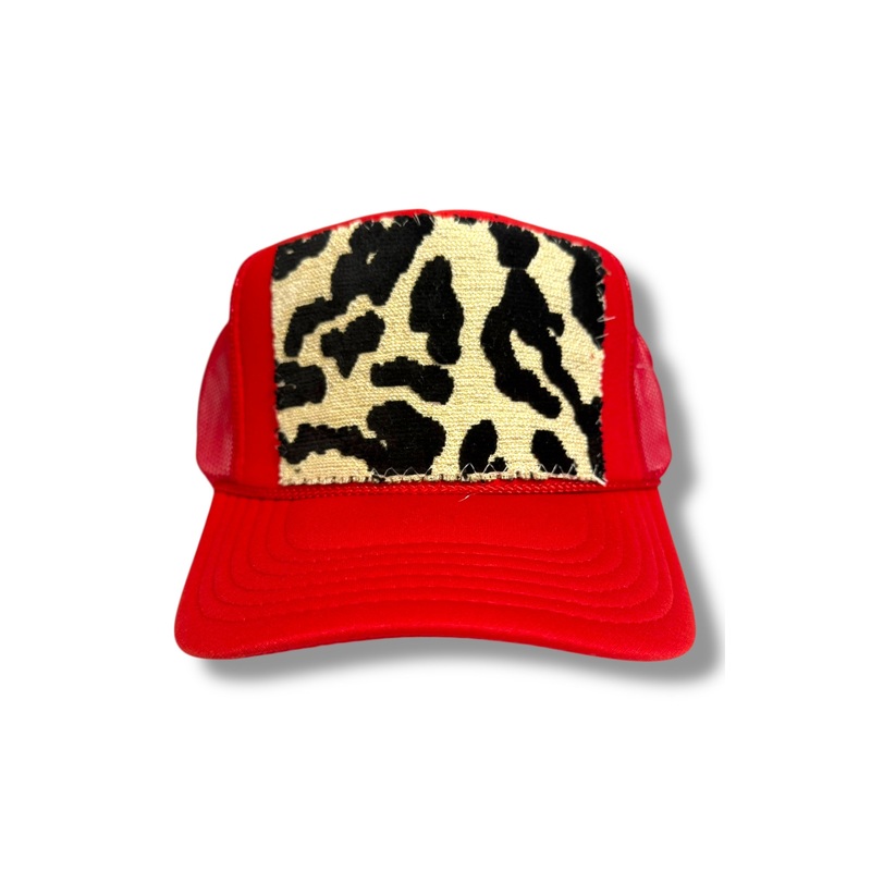 Kilim Trucker Hat – Red 346