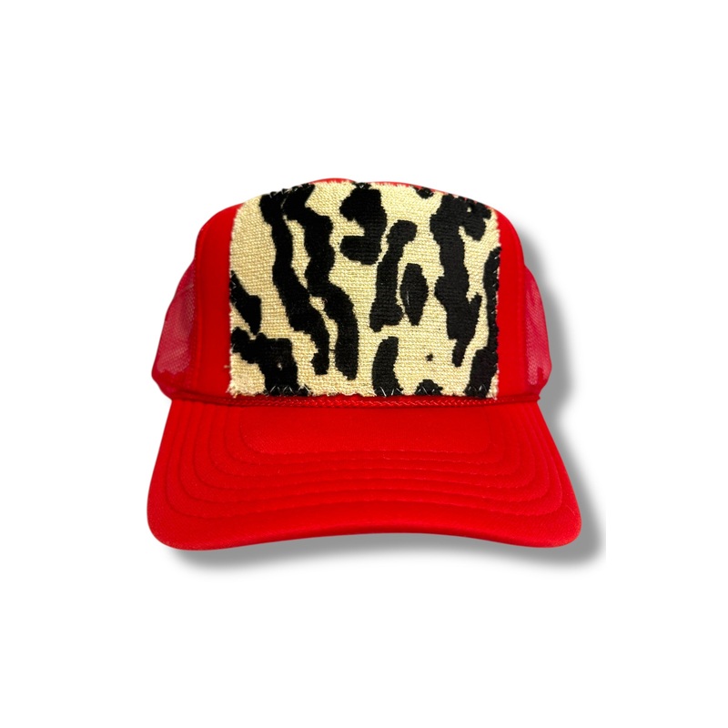Kilim Trucker Hat – Red 350
