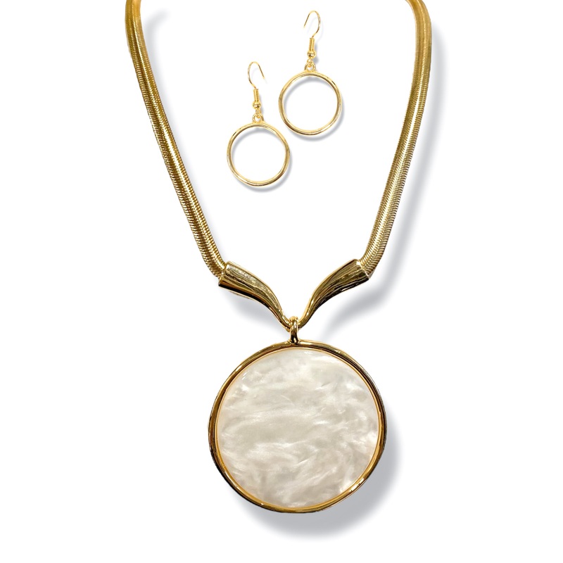 All In My Head White and Gold Pendant Necklace