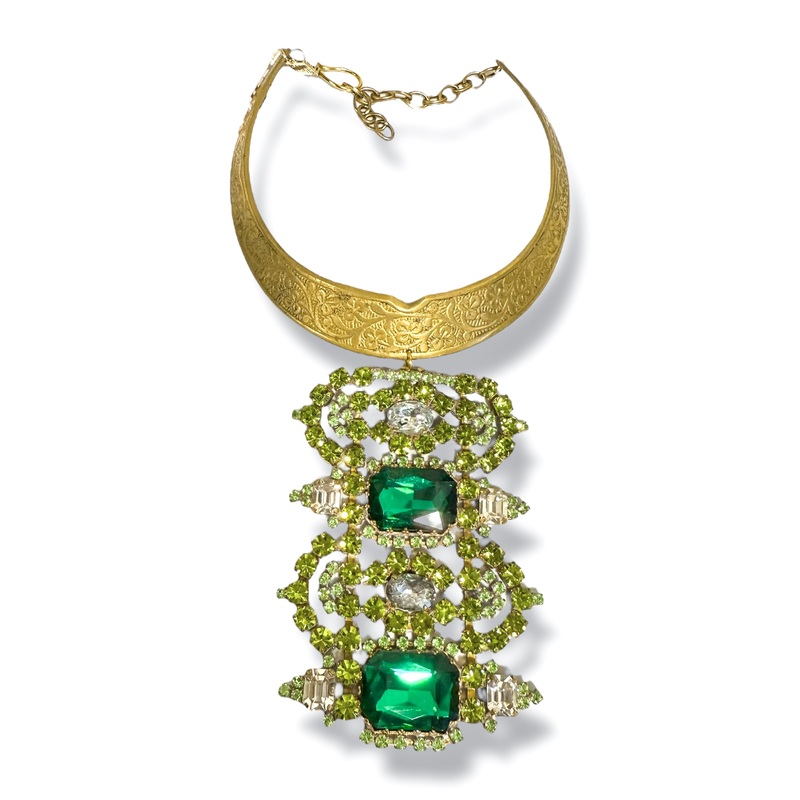 Made in the Deep South 1960s Czech Pendant 1960s Choker Necklace
