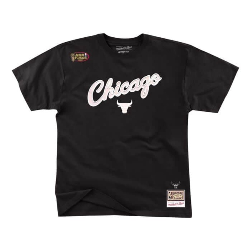 M&N CLOUDY SKIES BULLS TEE 19056