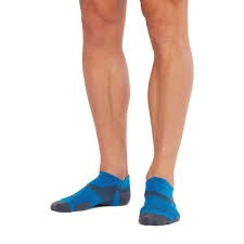 2XU VECTOR SOCKS UA5042EVB|M 38-41.5|L 42-46|S 35-37.5|XL 46.5-48.5