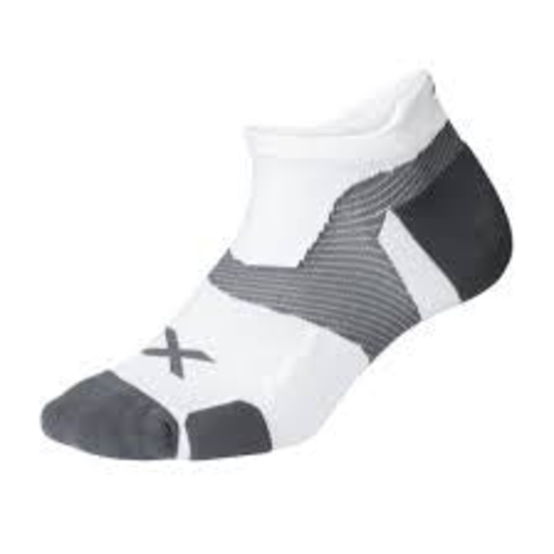 2XU VECTOR SOCKS UA5043EW WHT|S 35-37.5|M 38-41.5|L 42-46|XL 46.5-48.5