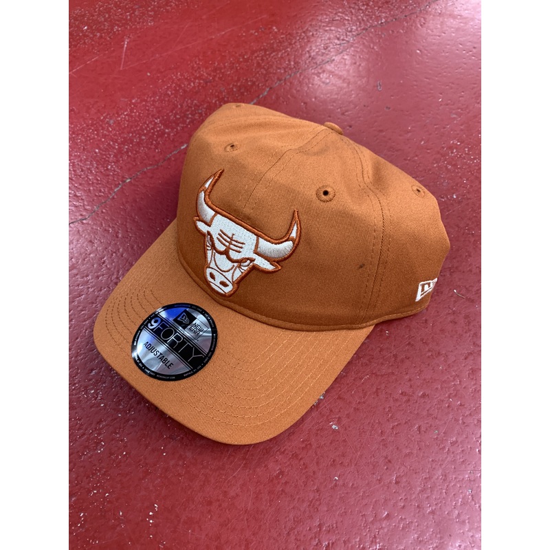 NE 940CS CHICAGO BULLS RUST 12865504