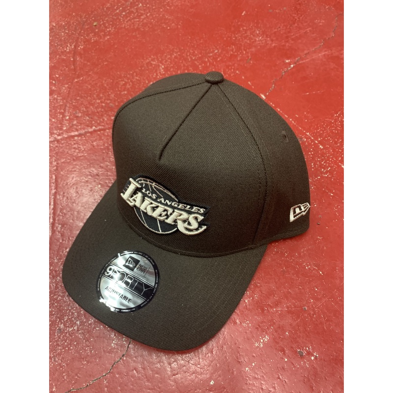 NE LAKERS BROWN 940AF