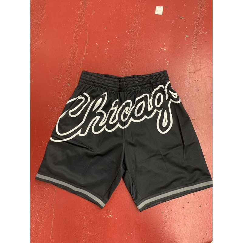 SS MNN 1062CBB CHICAGO BULLS SHORTS BLK
