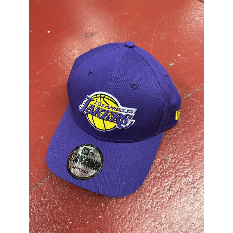 NE LAKERS CAP 13058306