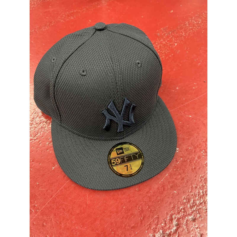 NE NAVY FITTED YANKEES CAP 13058374
