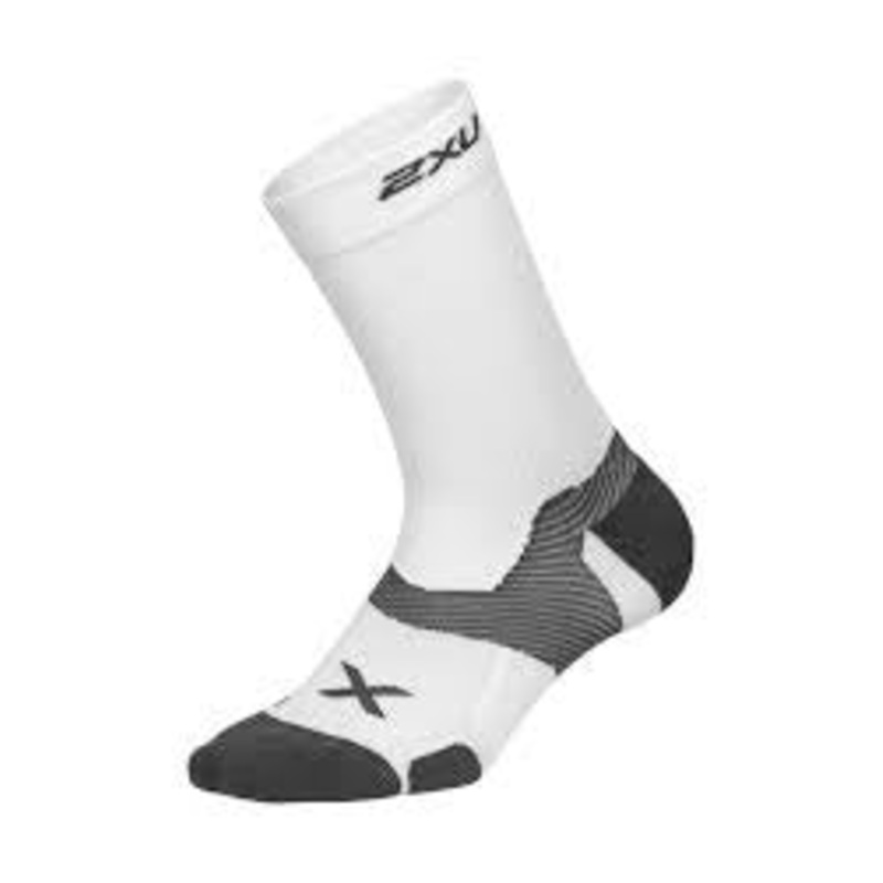 2XU UA5053E WHT/GRY CREW|S 35-37.5|M38-41.5|L 42-46|XL 46.5-48.5