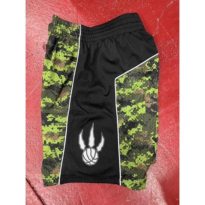MNTR3374 TORONTO RAPTORS  SHORTS