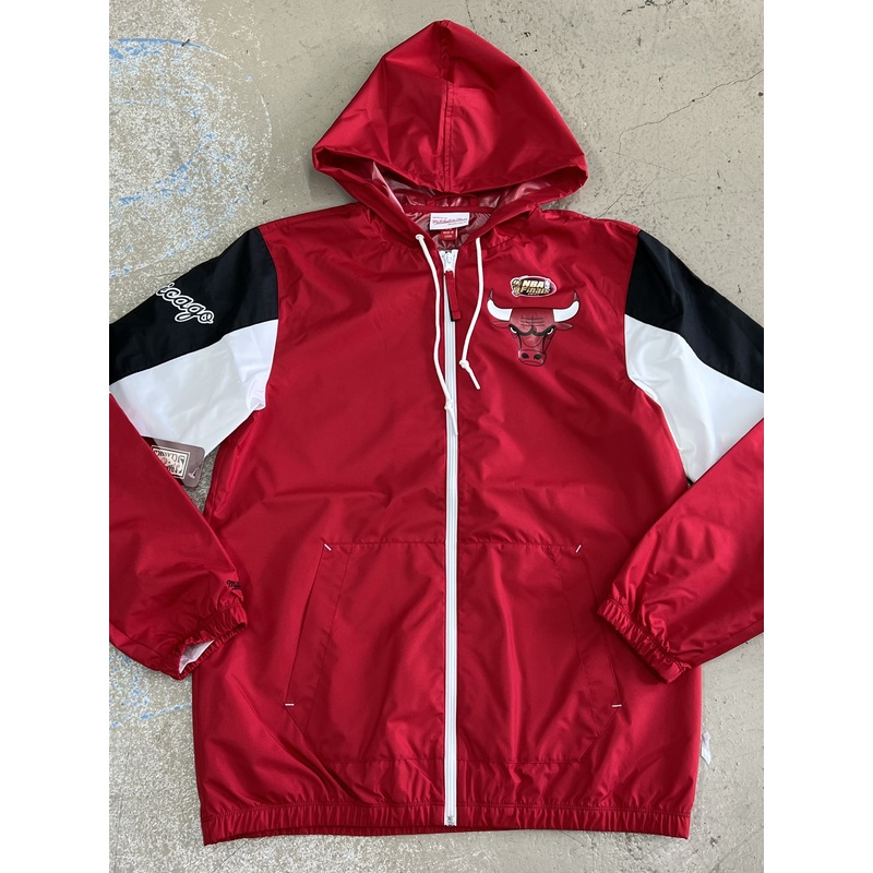 MNN THROW IT BACK BULLS JKT MNCG3399