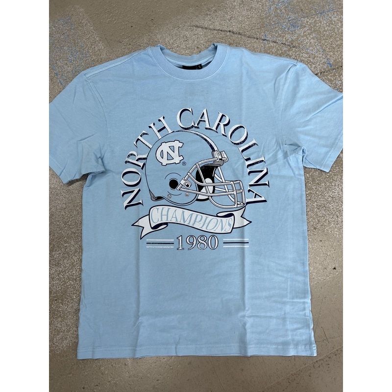 NCUN0594U COLLEGE CHAMPIONS T|S|M|L|XL|XXL