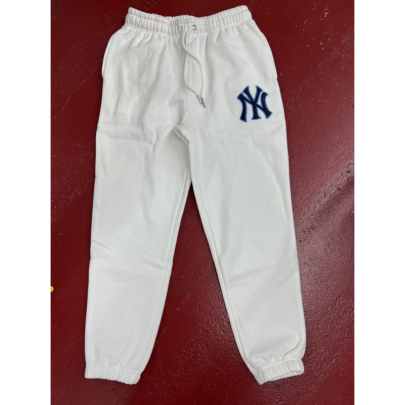 MJNY1076 MAJESTIC W YANKEES TRACKIES