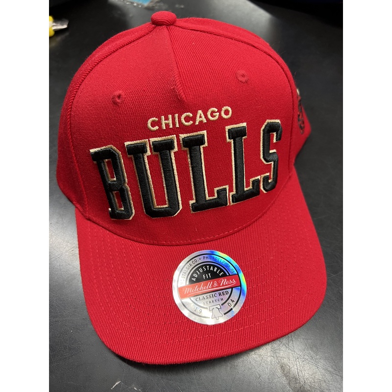 MNCG22367 PCROWN CAP BULLS