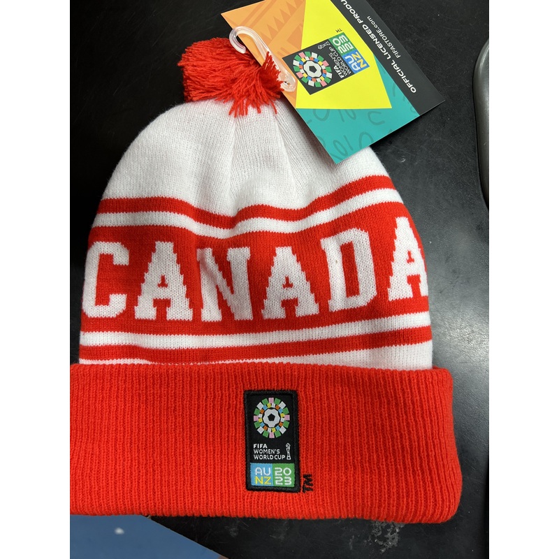 137845CAN CANADA BEANIE