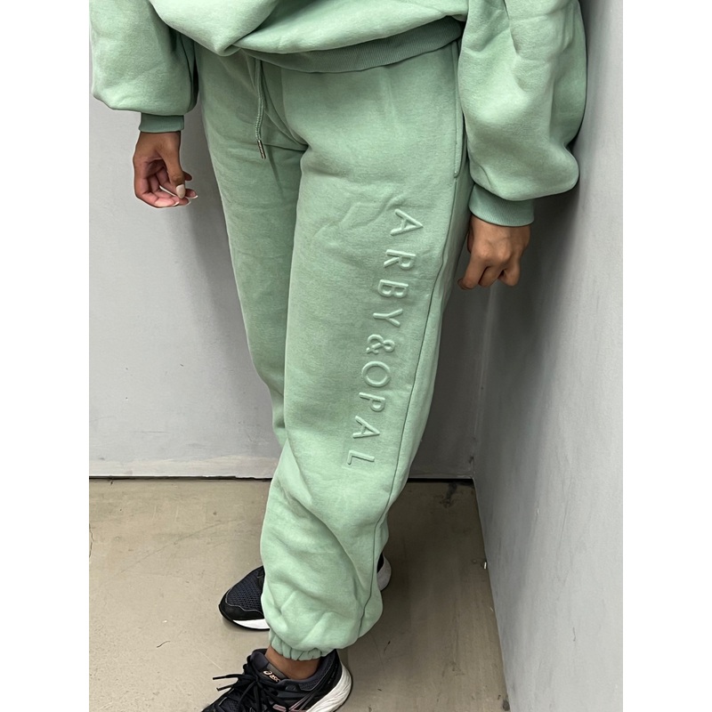 AO EMBOSSED BASIL JOGGER|XXS|XS|S|M|L|XL|XXL|3XL